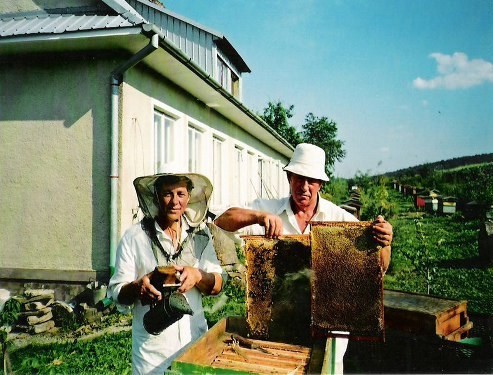Teresa i Stanisław Gierula Pasieka ApiMiodek Teresa i Stanisław Gierula Pasieka ApiMiodek