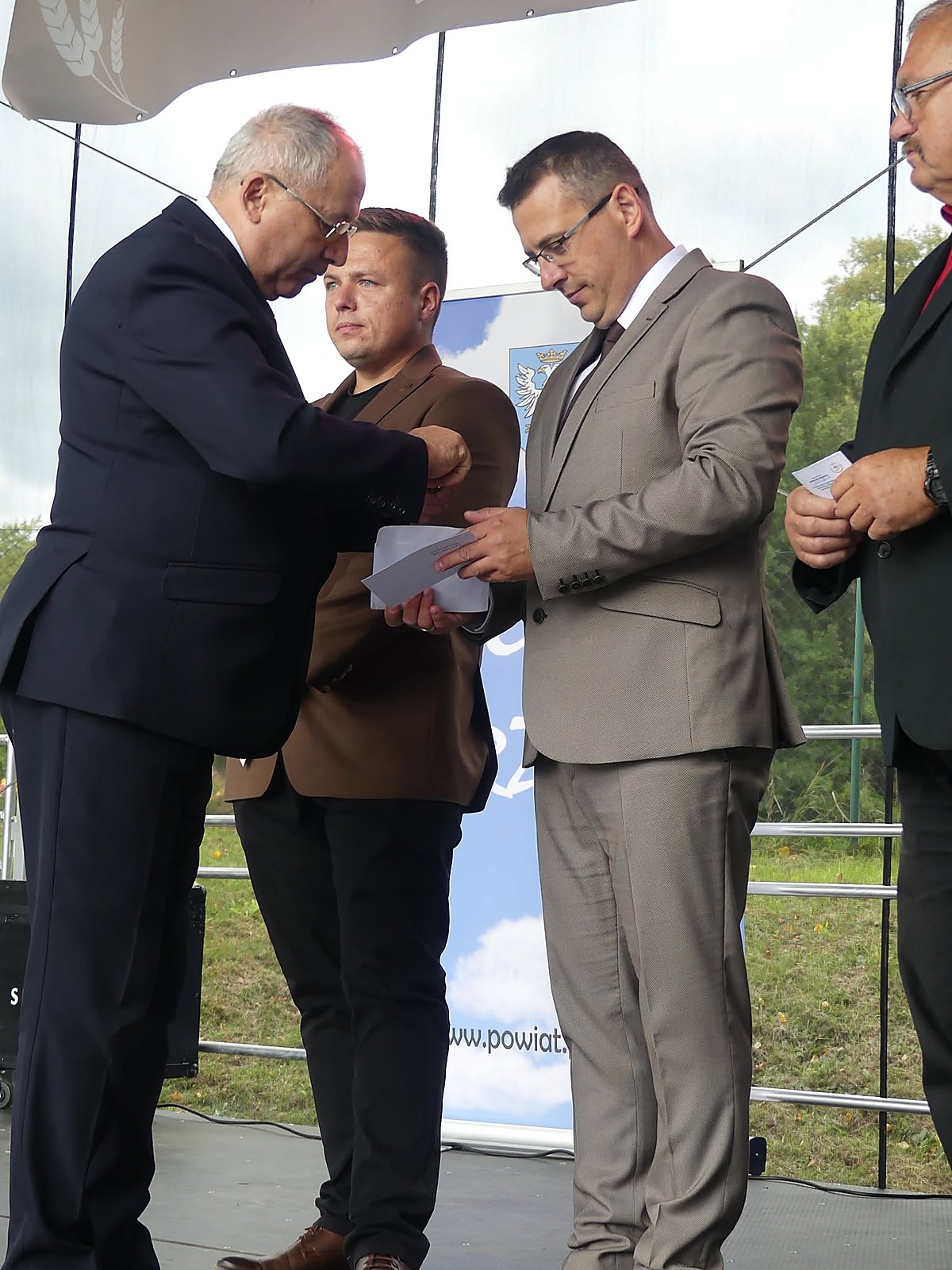 Piotr Gierula podczas Dożynek Powiatowych w Babicach