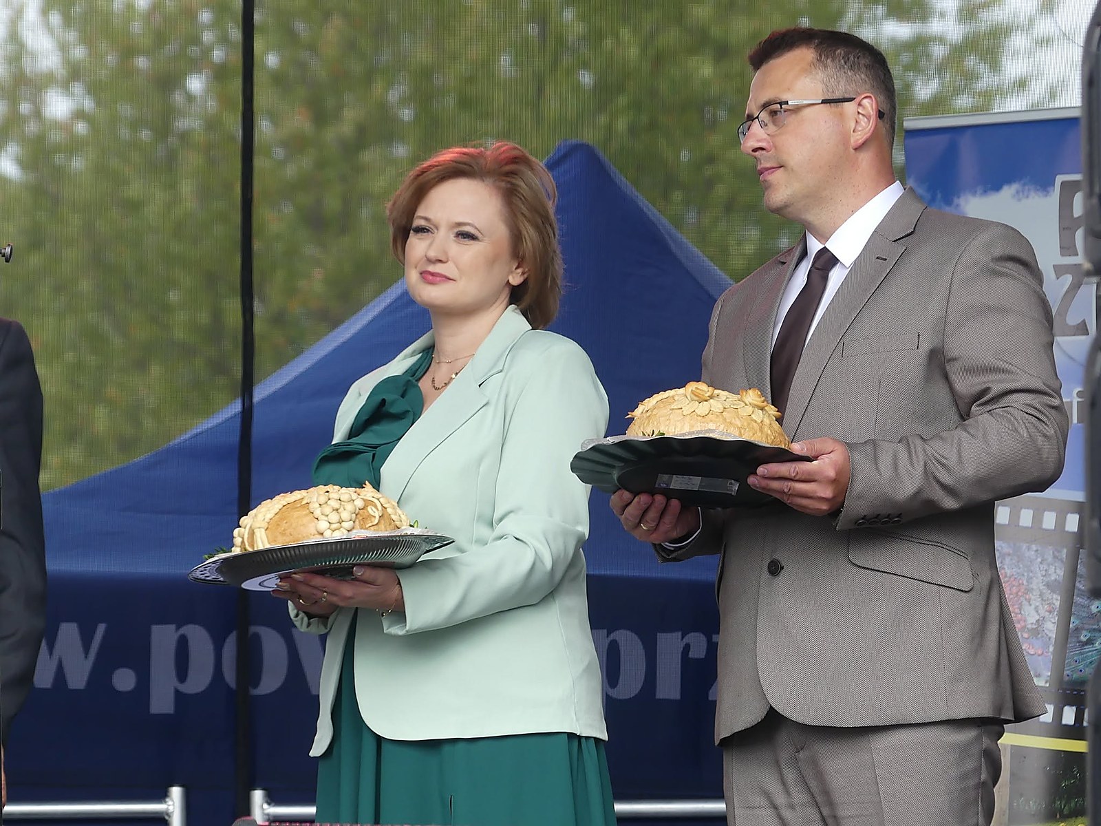 Dorota i Piotr Gierulowie jako starostowie dożynek w Babicach